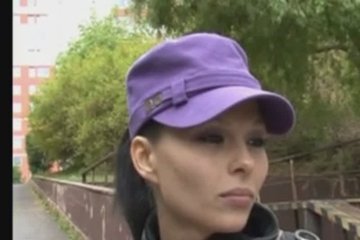 Моника согласилась трахнуться с первым встречным