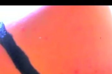 Милашка дрочит и трахает себя по вебке