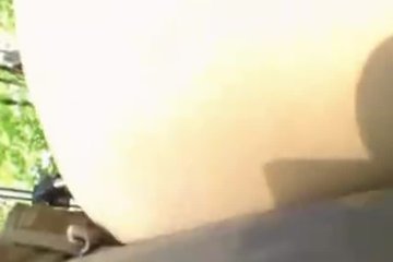 Дешёвую шлюшку шпилят на улице