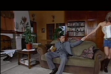 Сочную деваху яро натянули в попенцию