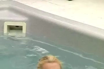 Эта красотка любит кончать сама