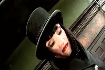 Секс машина ее точно удовлетворит