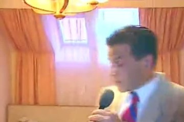 Великолепный анал возле озера