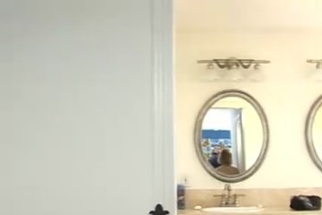 Похотливый негр трахает белую кошечку