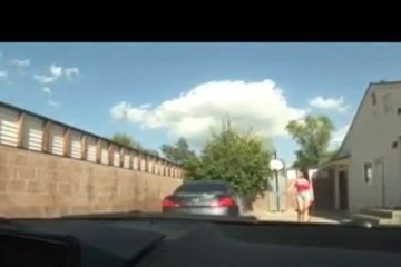 Незнакомка подарит ему очень прекрасные мгновения