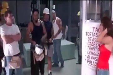 Одна брюнетка на толпу голодных строителей