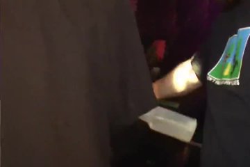 Пьяные девки раздеваются у шеста