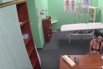 Порево для тупой шалашовки на кастинге