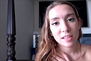 Развел сестру на интим, грозясь всем показать пикантное видео с ней
