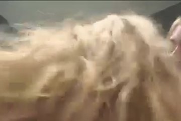 Две малышки и один жезл