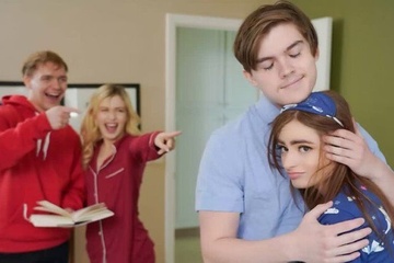 Сестры ебутся с братьями, чтобы научиться трахаться