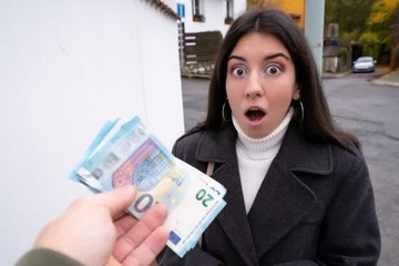 Осенью хочется любви и секса, пускай даже и за деньги