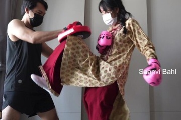 Боксировать с красивой девушкой трудно, её вечно хочется выебать