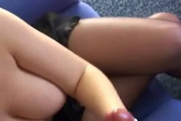 Чуть не стёрла его член в порошок