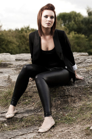 11