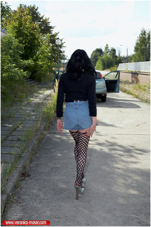 43